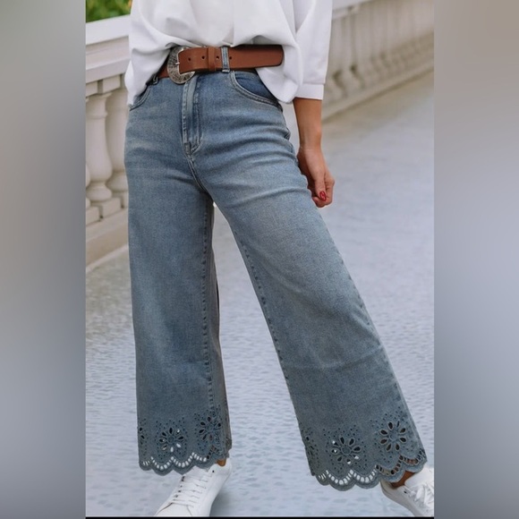 Little Daisy Pants - New with tags! “Little Daisy” Cropped Denim Pants size 6